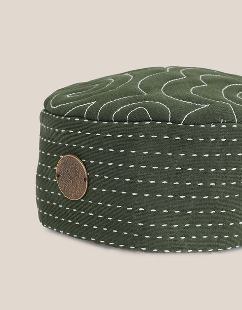 Reversible milton hat with embroidery with printed lining